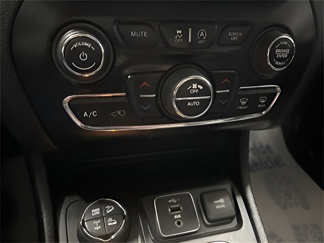 Used 2019 Jeep Cherokee Trailhawk image 49