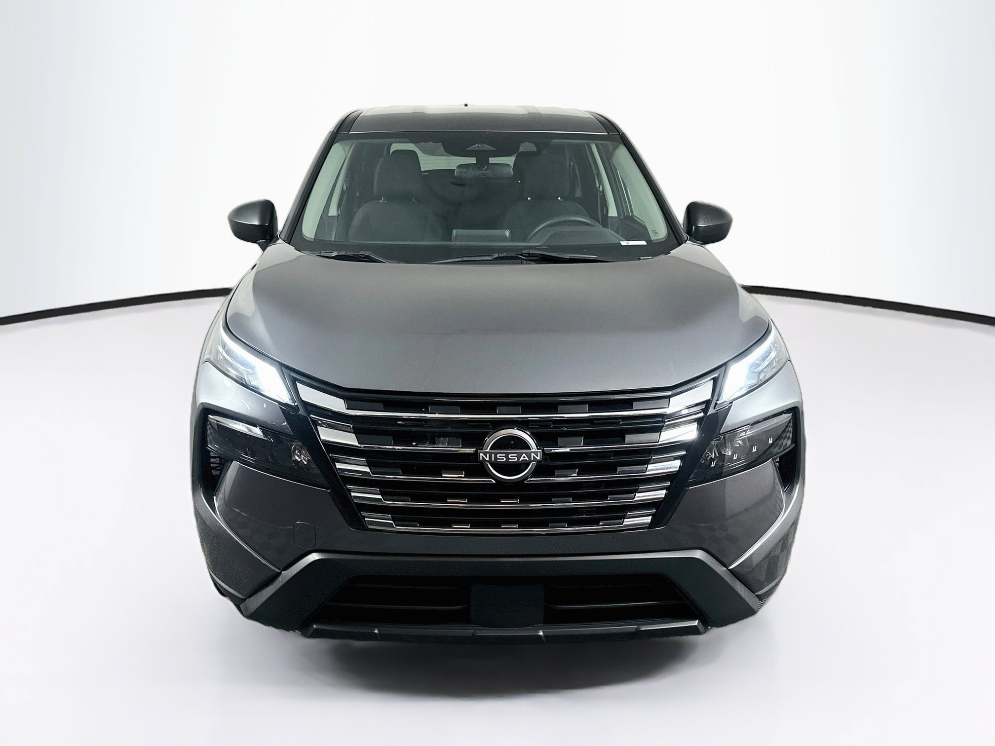 Used 2024 Nissan Rogue S FWD image 2