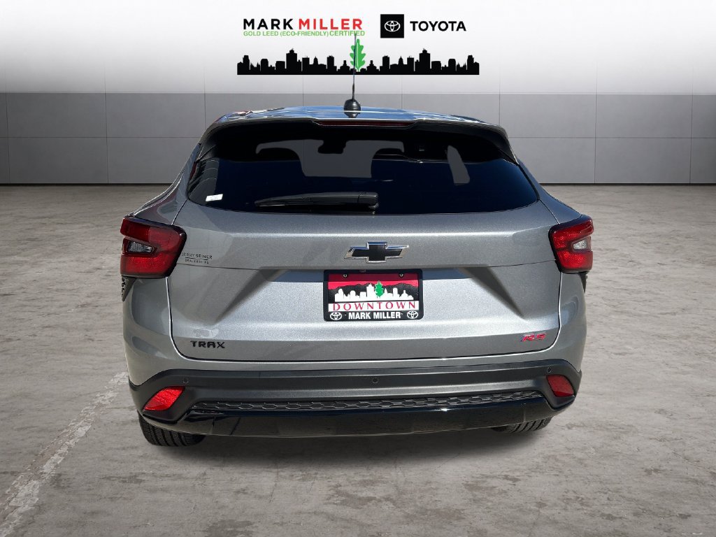 Used 2024 Chevrolet Trax RS w/ Driver Confidence Package FWD image 4