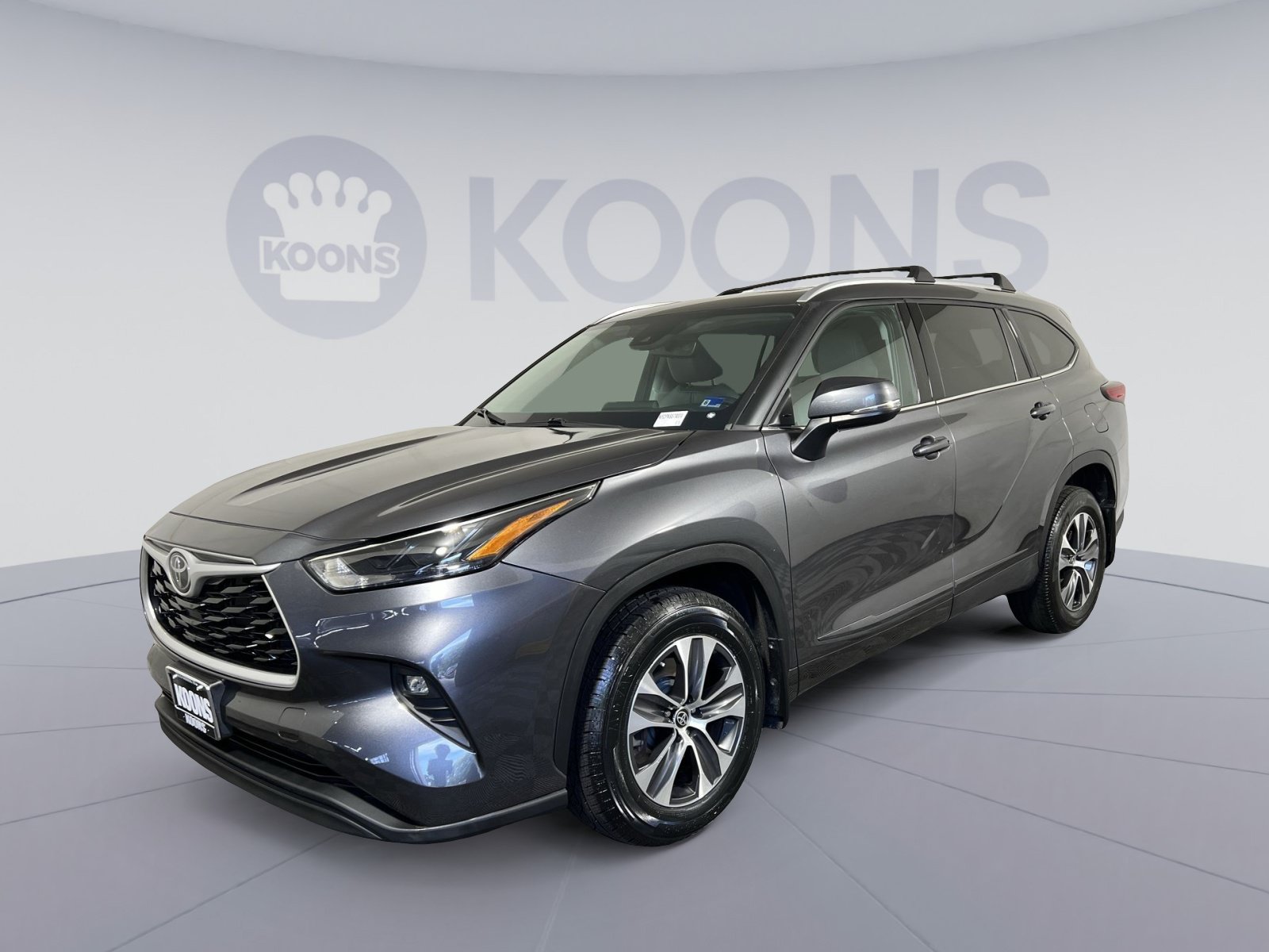 Used 2022 Toyota Highlander XLE