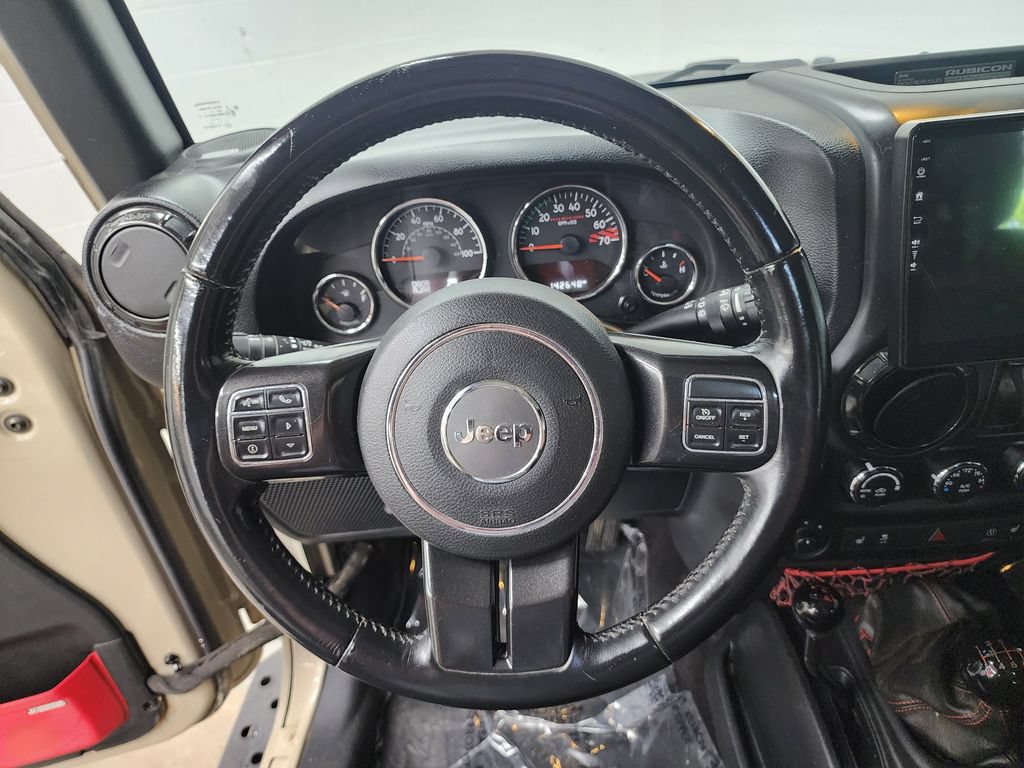 Used 2017 Jeep Wrangler Rubicon AWD/4WD image 12