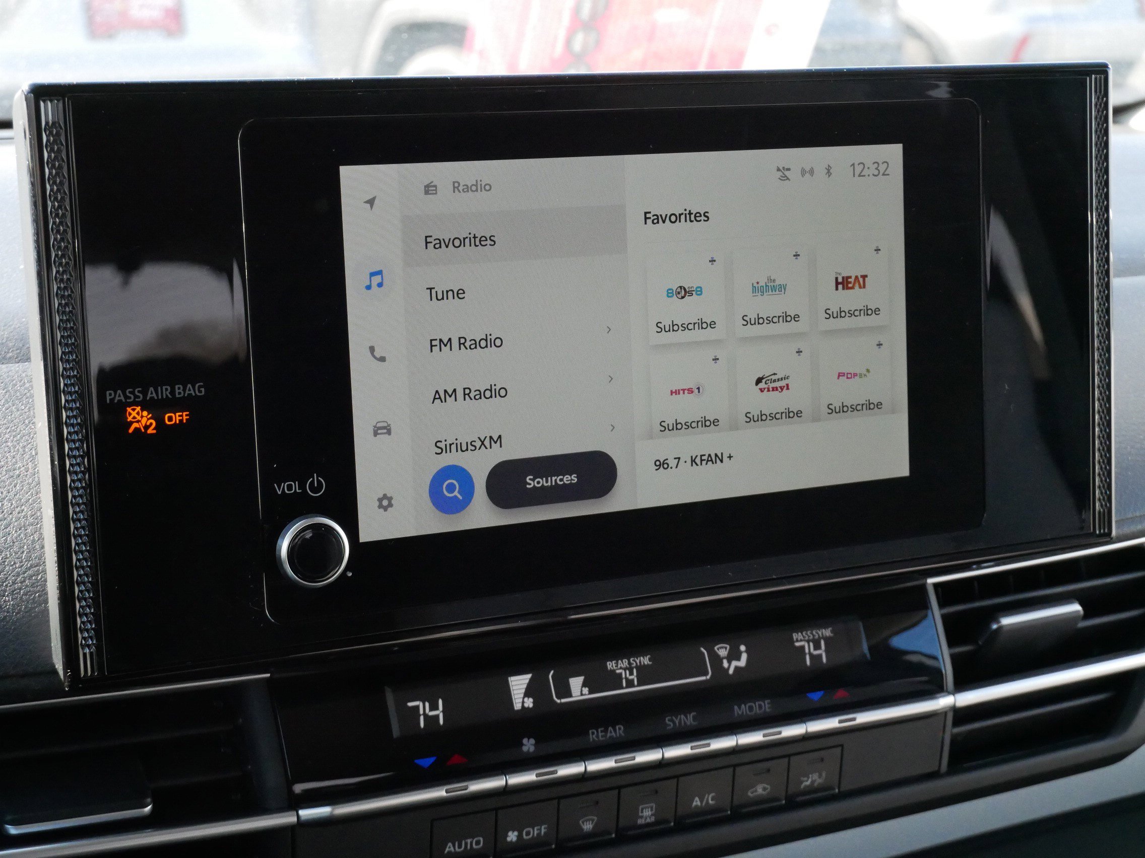 Certified 2025 Toyota Sienna LE image 22