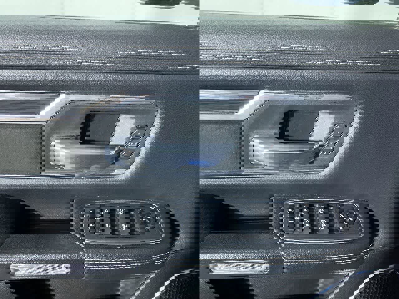 Used 2024 RAM 1500 Laramie image 13