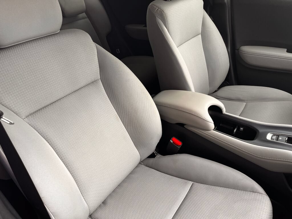Used 2021 Honda HR-V LX image 30