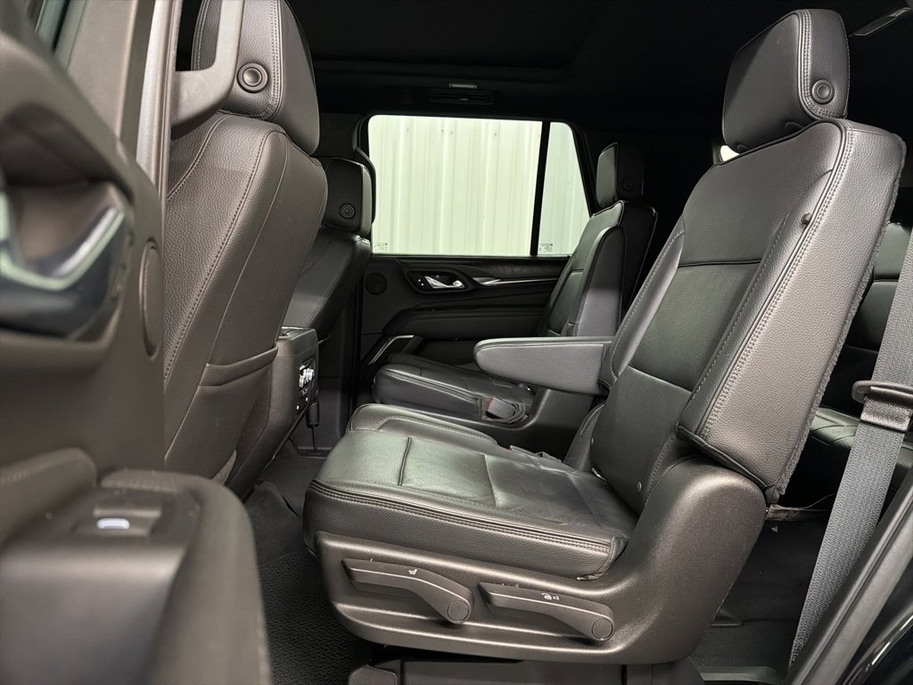 Used 2021 GMC Yukon Denali w/ Denali Premium Package image 32