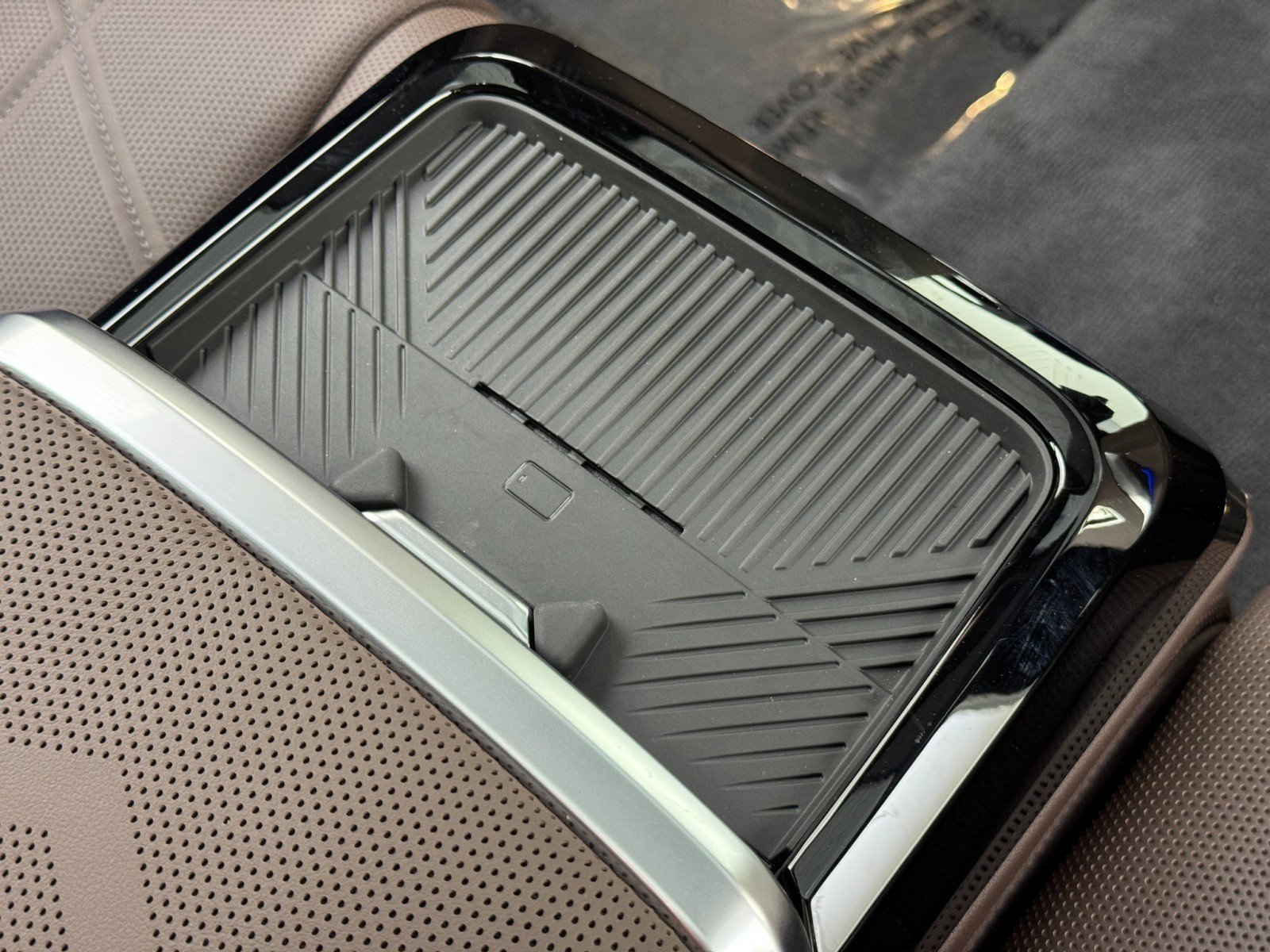 Used 2023 BMW i7 xDrive60 image 33
