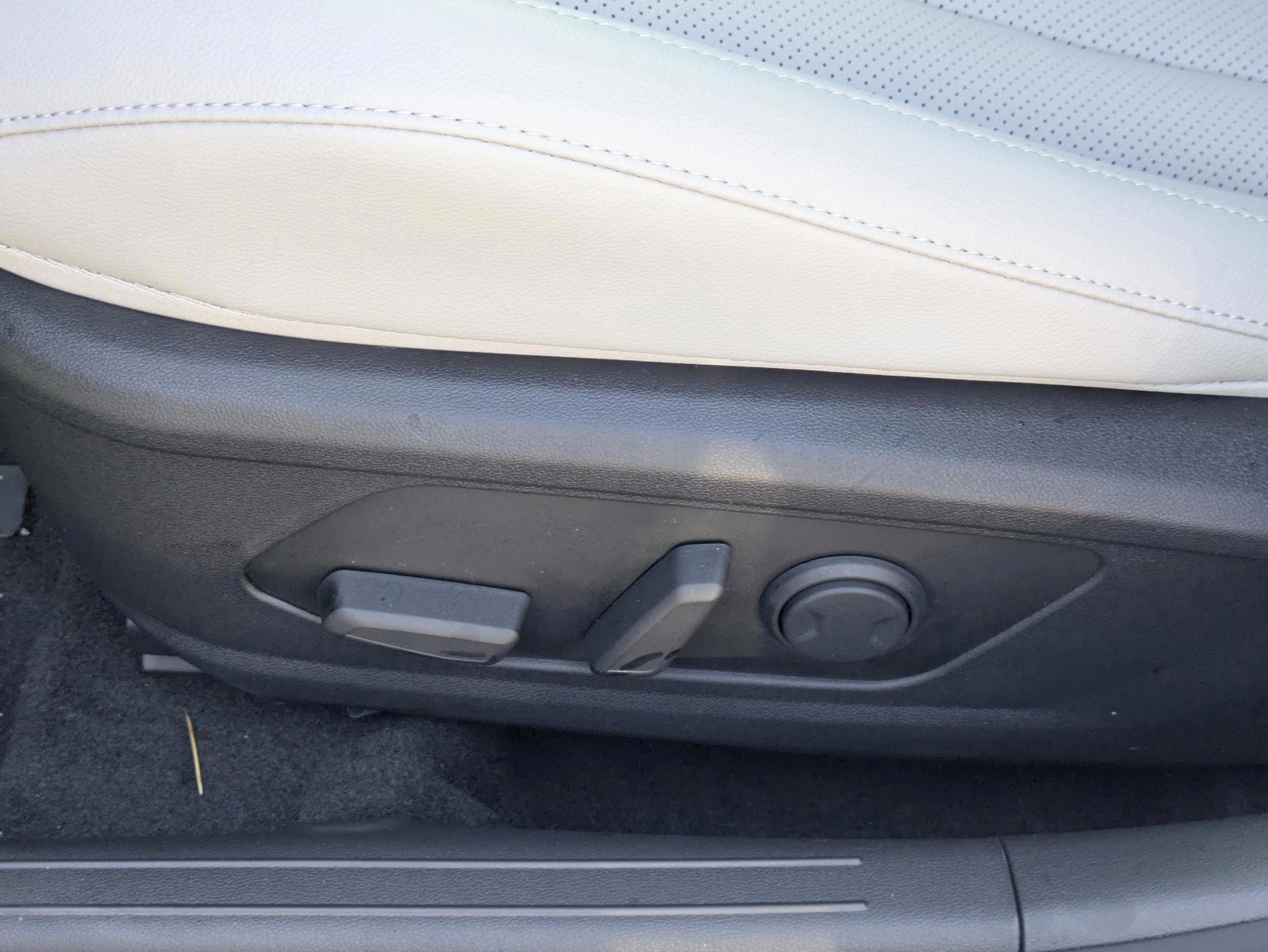 New 2026 Hyundai Elantra Limited image 26