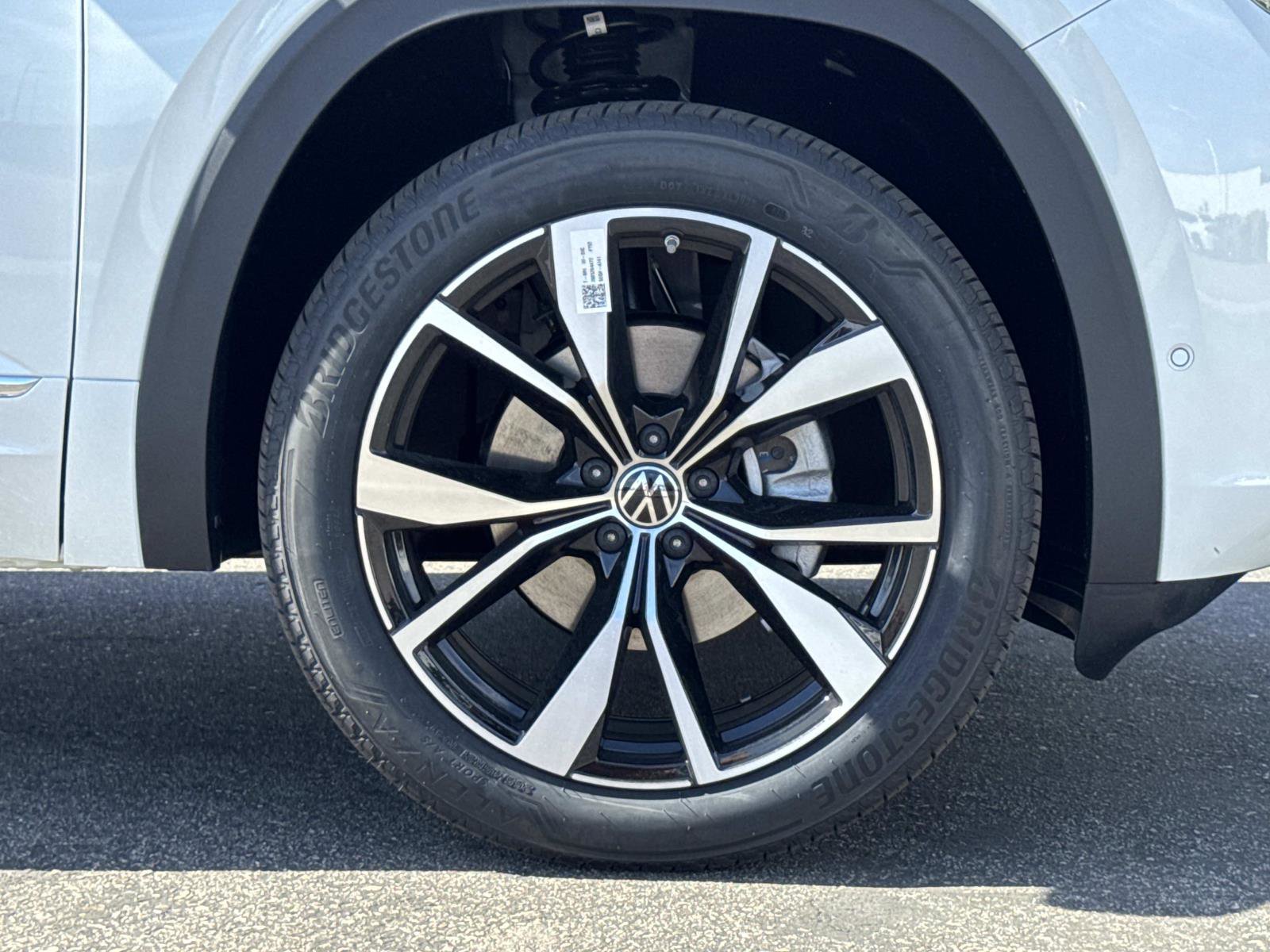 New 2026 Volkswagen Atlas SEL Premium R-Line image 30