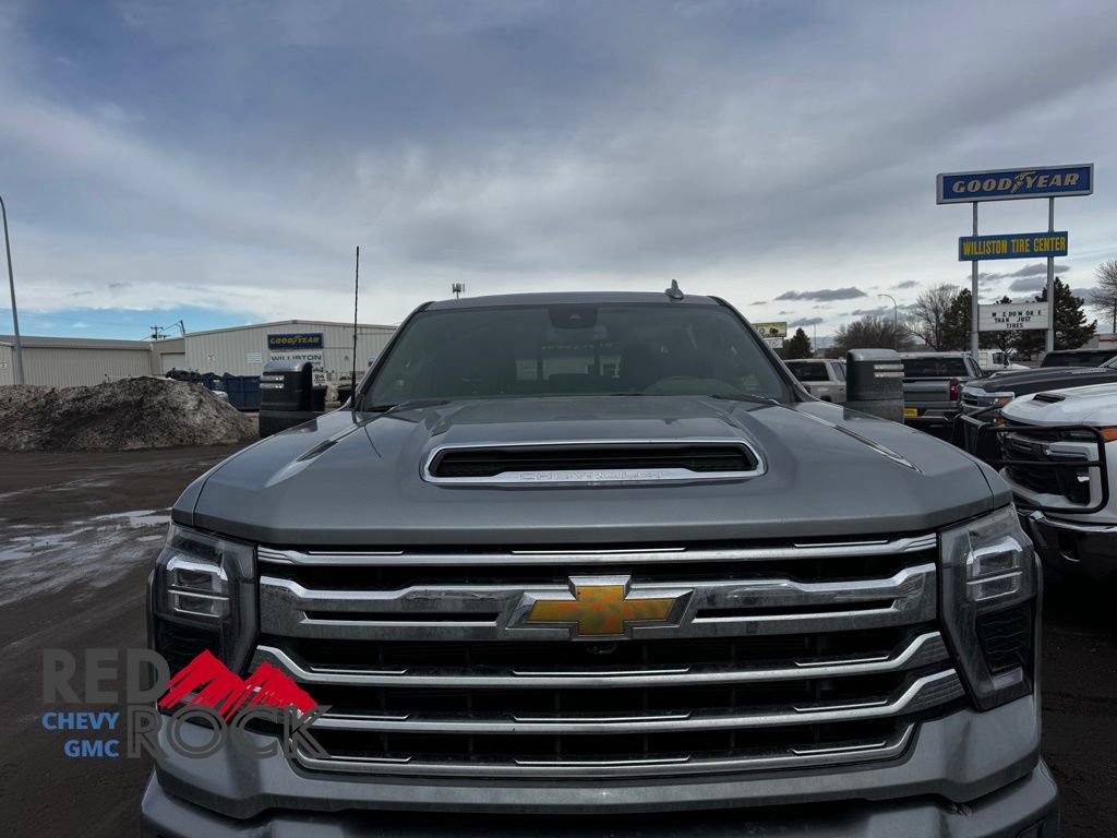 Used 2024 Chevrolet Silverado 2500 High Country image 3
