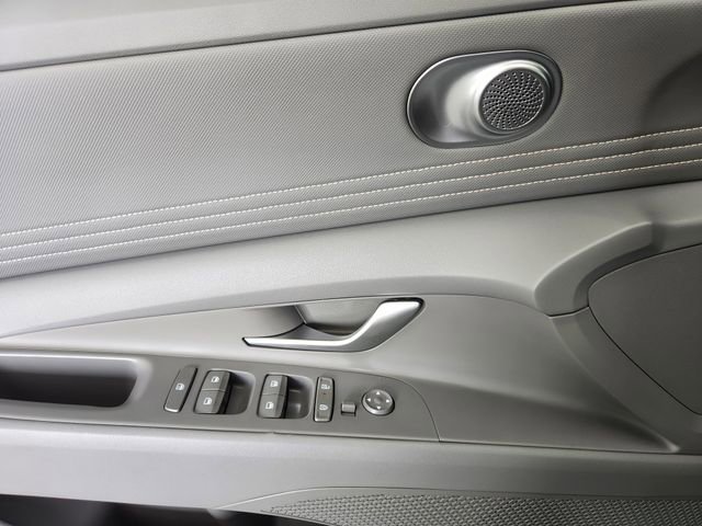 Certified 2025 Hyundai Elantra Sport FWD image 10