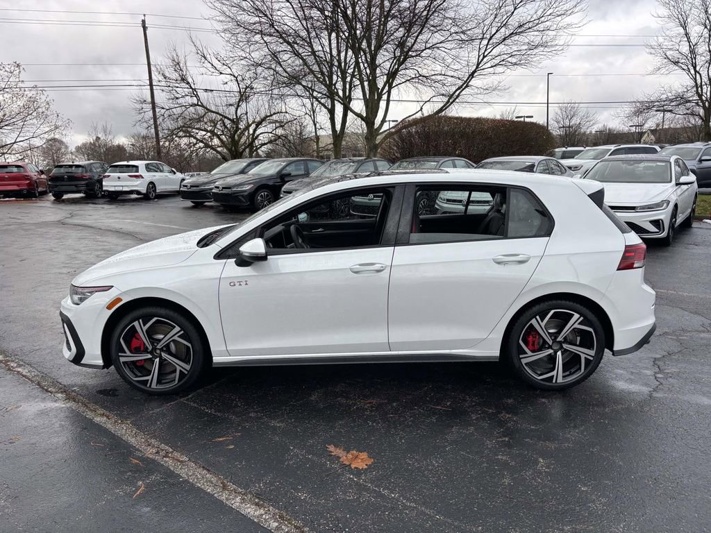 New 2026 Volkswagen GTI SE image 4