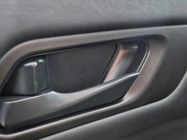Used 2025 Nissan Pathfinder SV FWD image 12