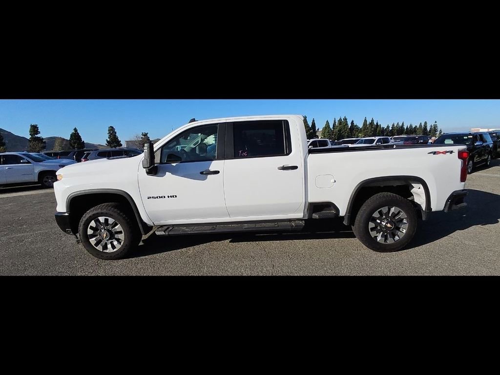 Used 2024 Chevrolet Silverado 2500 Custom w/ Custom Value Package AWD/4WD image 4
