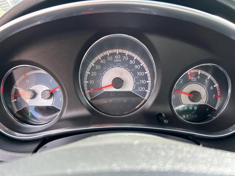 Used 2012 Chrysler 200 Limited FWD image 20