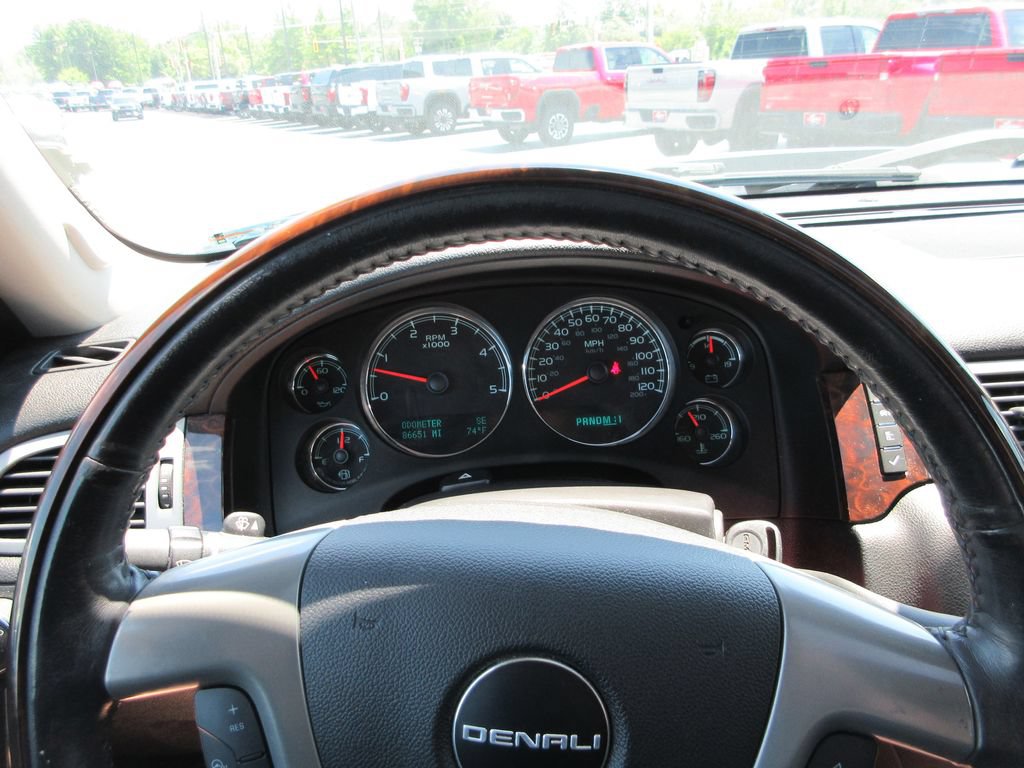 Used 2014 GMC Sierra 3500 Denali AWD/4WD image 27