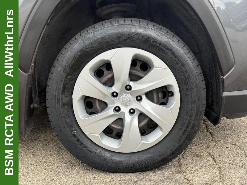 Used 2023 Toyota RAV4 LE AWD/4WD image 9