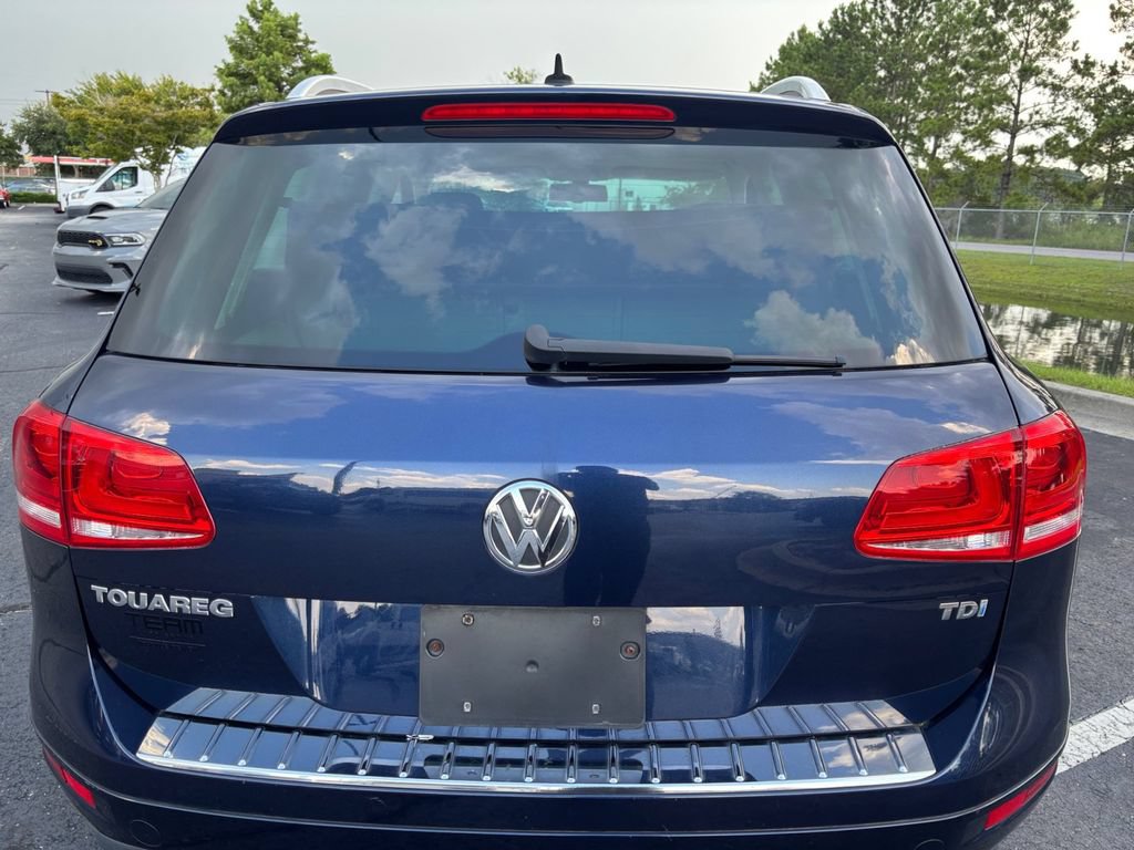 Used 2013 Volkswagen Touareg TDI AWD/4WD image 41