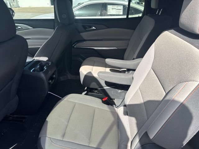 Used 2024 Chevrolet Traverse LT FWD image 13