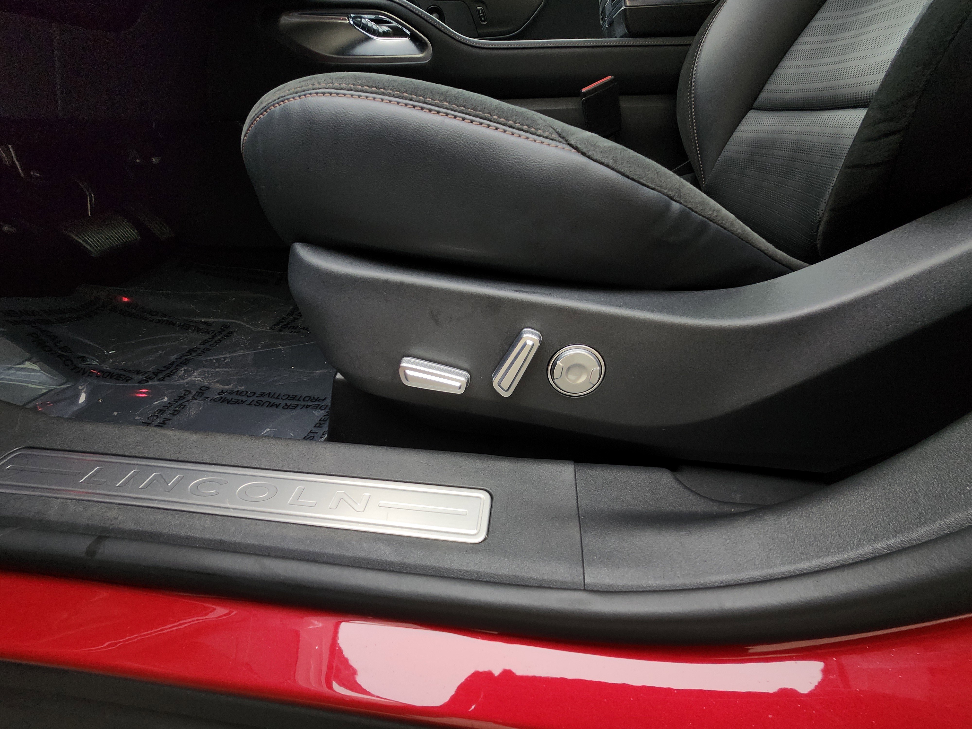 Used 2024 Lincoln Nautilus Reserve w/ Equipment Group 202A image 22