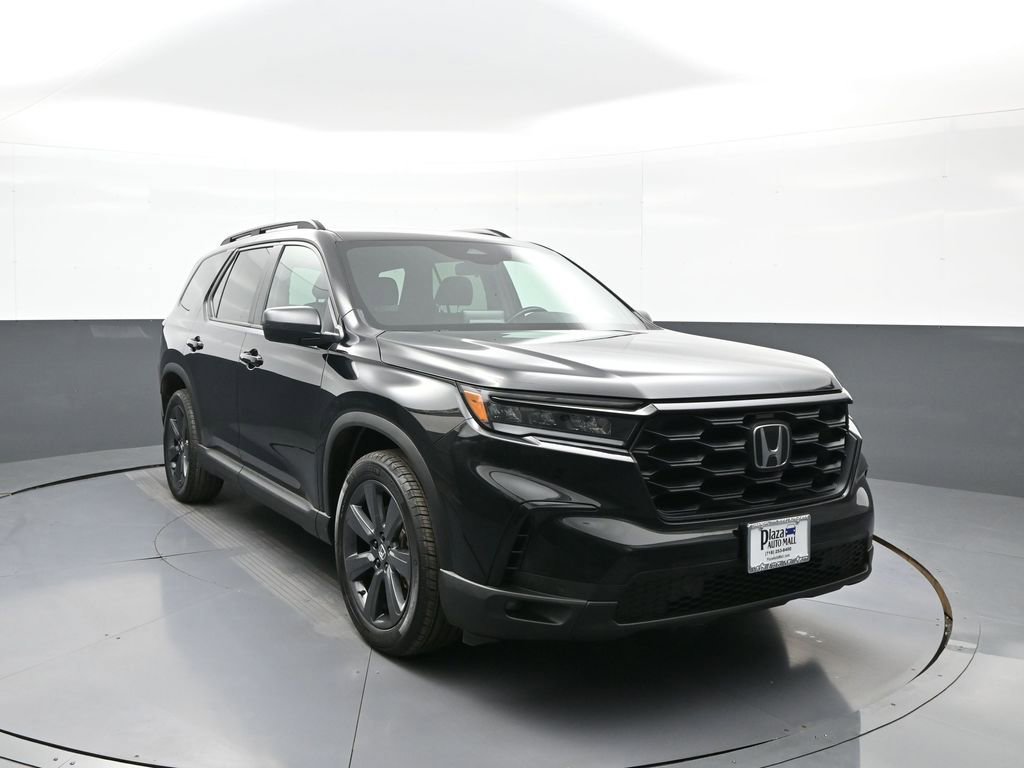Certified 2023 Honda Pilot Sport image 3
