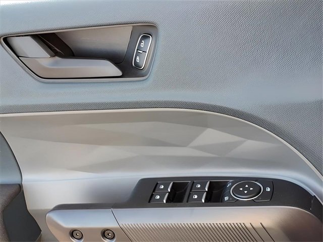 Used 2025 Ford Maverick XL w/ Equipment Group 101A image 18