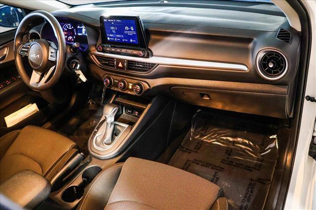 Used 2024 Kia Forte LXS w/ LXS Technology Package image 24