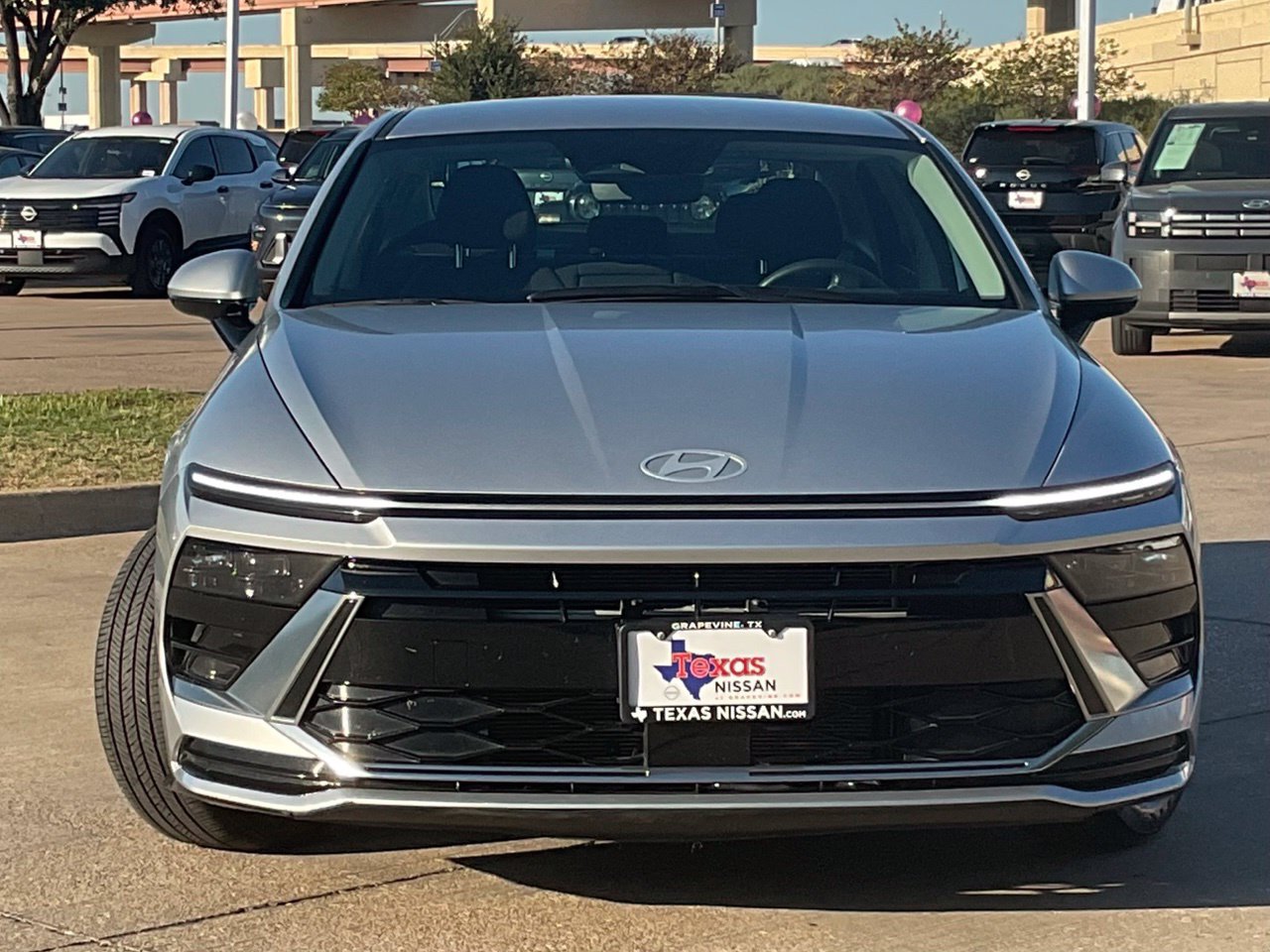 Used 2025 Hyundai Sonata SEL FWD image 2