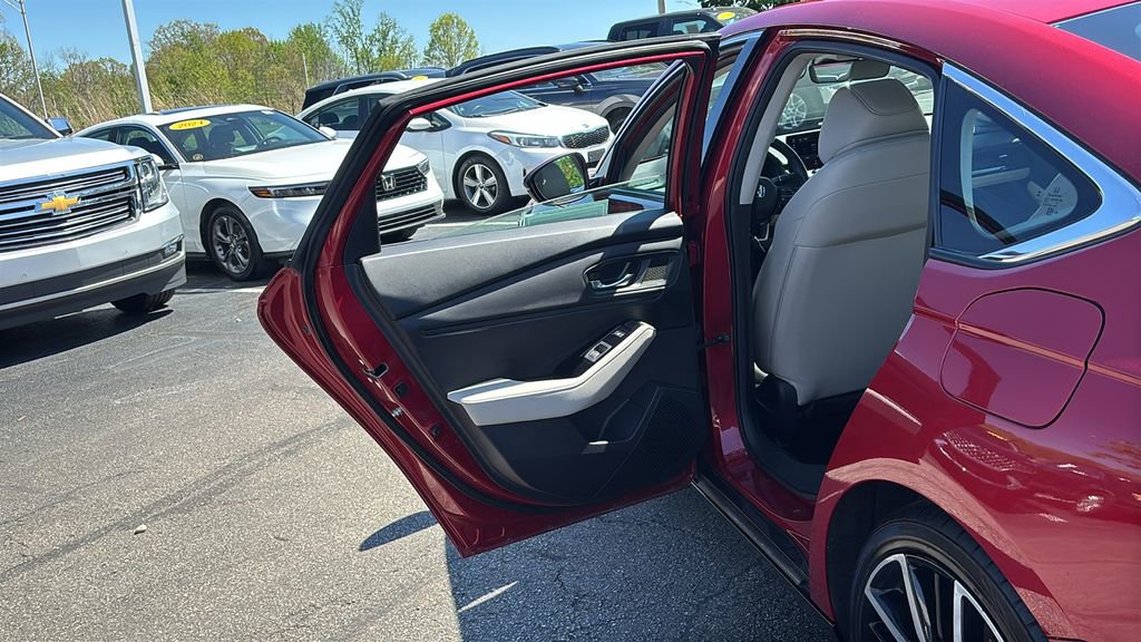 Used 2023 Honda Accord Touring image 28