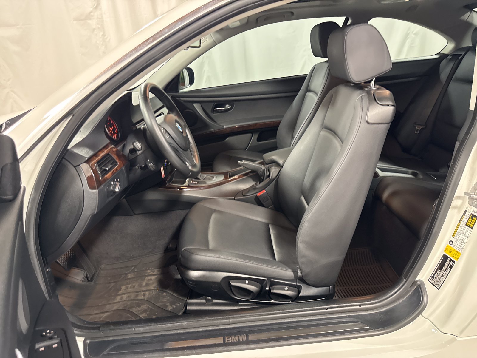 Used 2012 BMW 328i Coupe RWD image 3