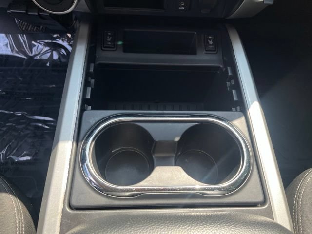 Used 2018 Nissan Titan SV w/ SV Convenience Package AWD/4WD image 18