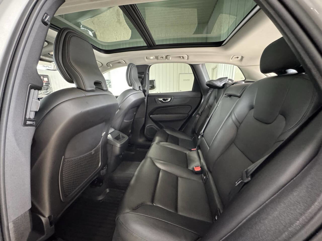 Used 2024 Volvo XC60 B5 Core AWD/4WD image 26