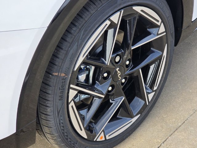 New 2026 Kia K4 GT-Line Turbo w/ GT-Line Premium Package FWD image 6