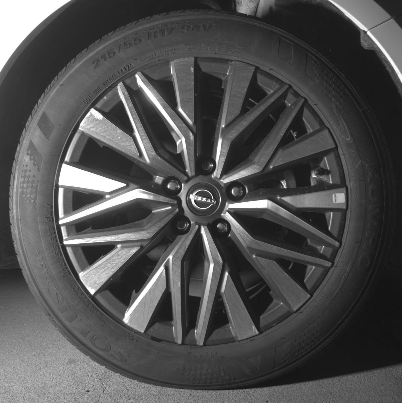 Used 2025 Nissan Altima 2.5 SV FWD image 16