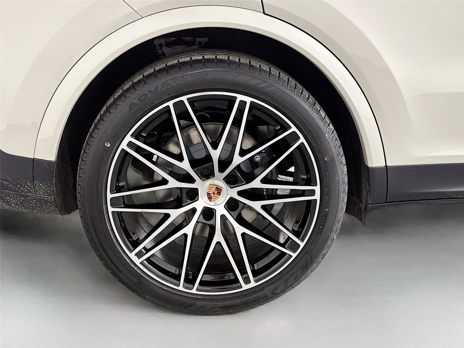 Certified 2026 Porsche Cayenne Coupe AWD/4WD image 13