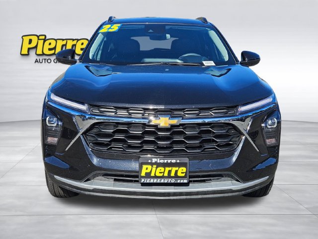 Used 2025 Chevrolet Trax LT FWD image 9