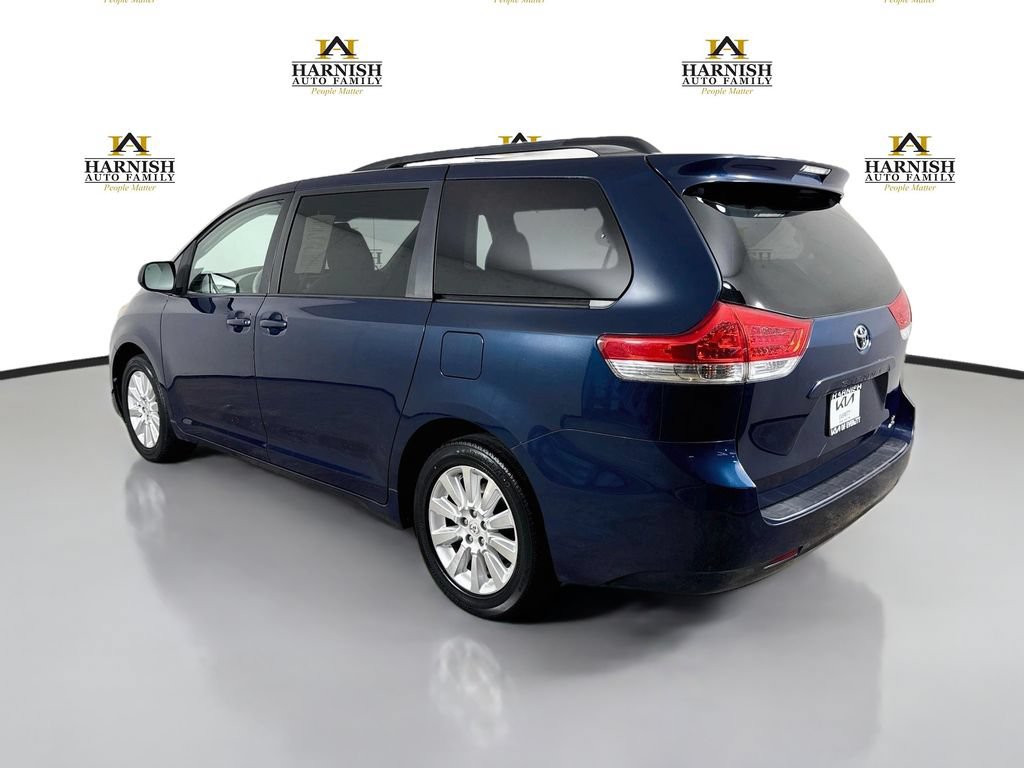 Used 2011 Toyota Sienna LE w/ Towing Pkg AWD/4WD image 5