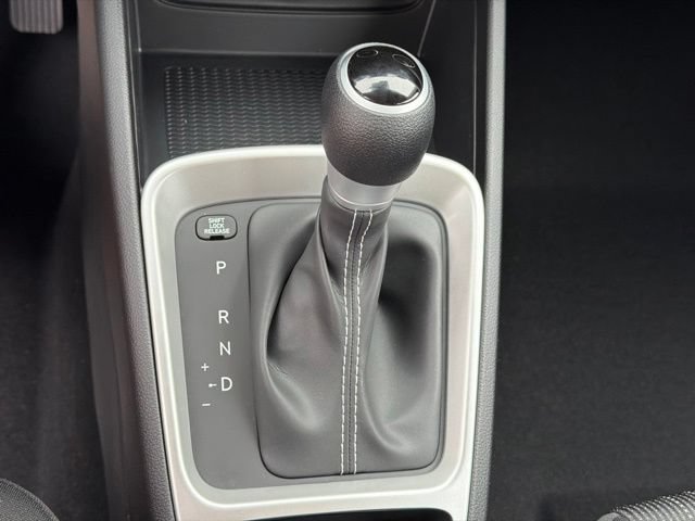 New 2026 Hyundai Venue SE FWD image 24