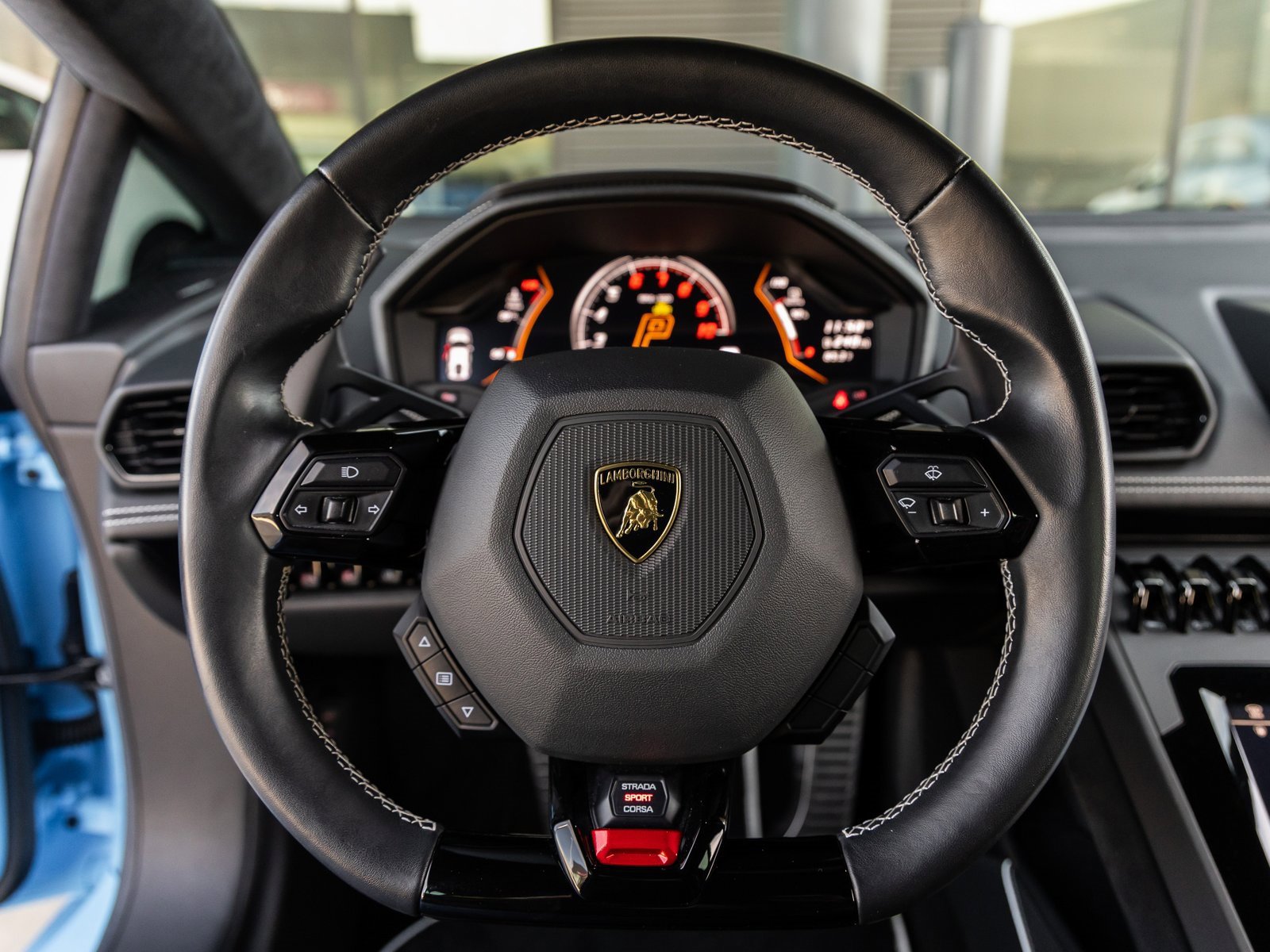 Used 2023 Lamborghini Huracan EVO image 34