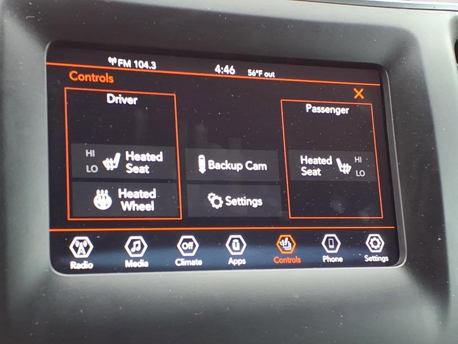 Used 2019 Jeep Cherokee Latitude w/ Cold Weather Group AWD/4WD image 18