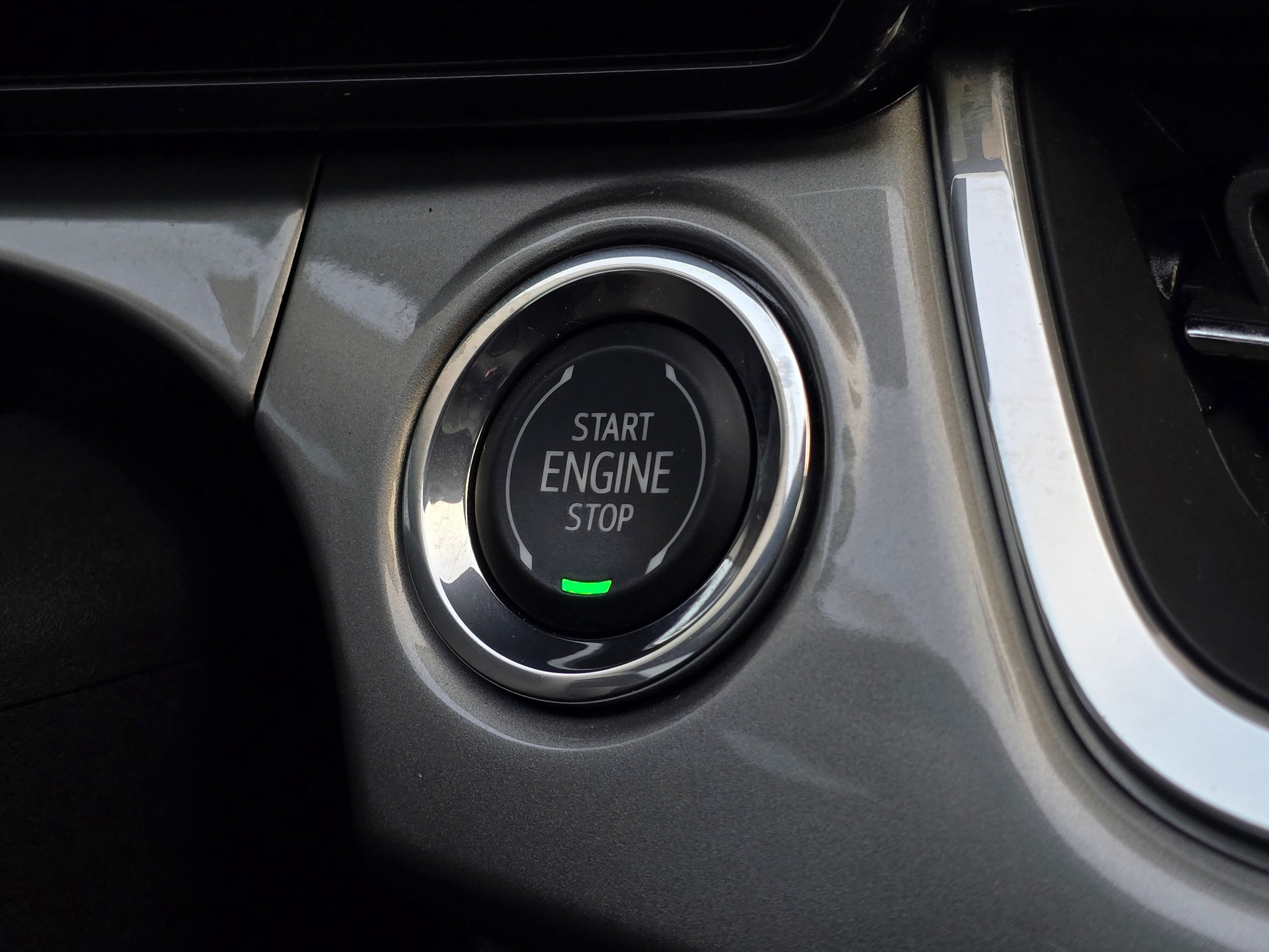 Used 2024 Chevrolet Trax LT w/ LT Convenience Package FWD image 40