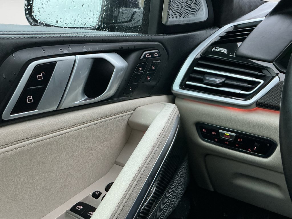 Used 2021 BMW X6 M50i w/ Executive Package AWD/4WD image 20
