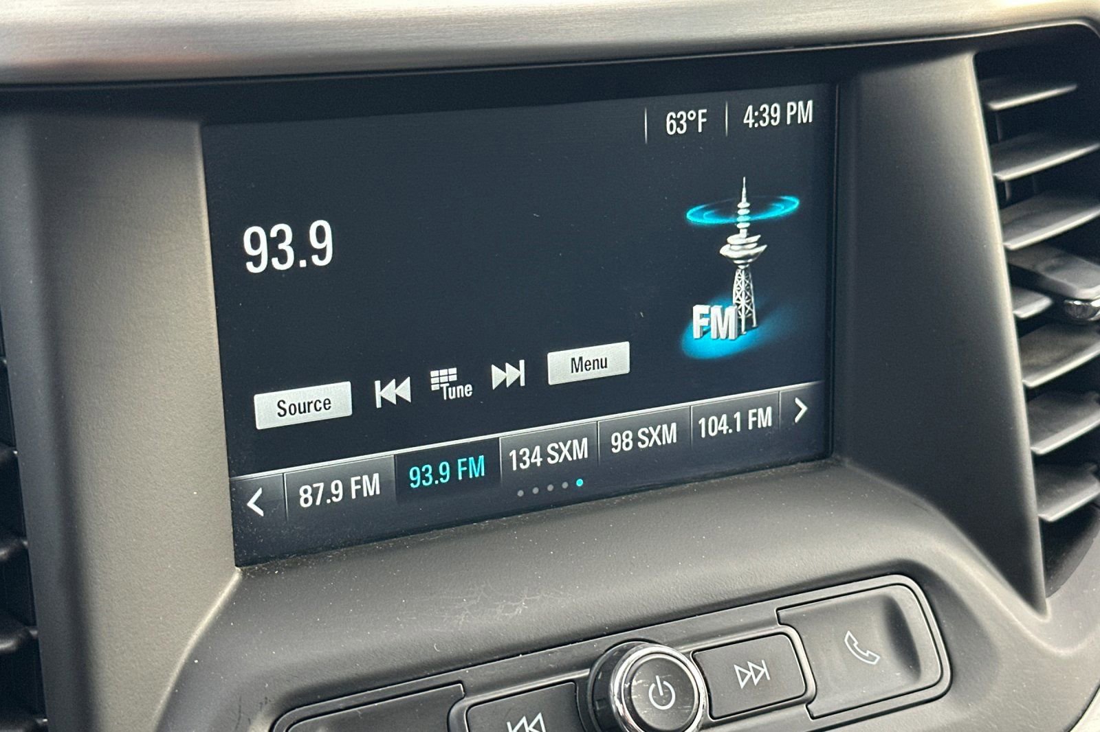 Used 2019 GMC Acadia SLE w/ LPO, Cargo Package image 20