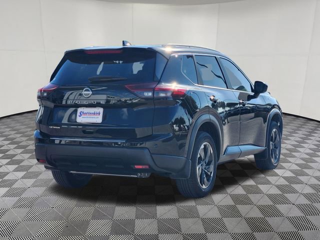 Used 2025 Nissan Rogue SV w/ SV Premium Package FWD image 3