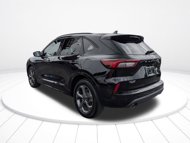Used 2023 Ford Escape ST-Line w/ Tech Pack #1 FWD image 5