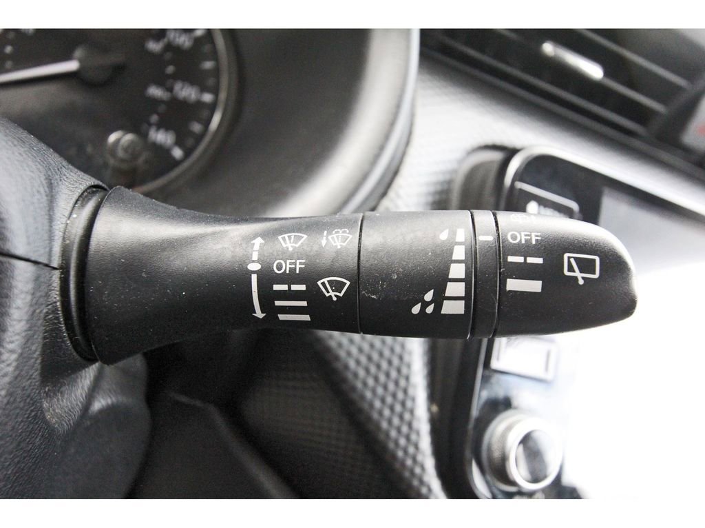 Used 2021 Nissan Kicks SV FWD image 21
