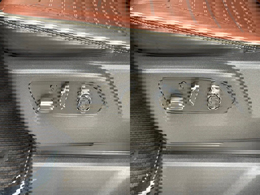 Used 2026 GMC Sierra 2500 Denali Ultimate image 21