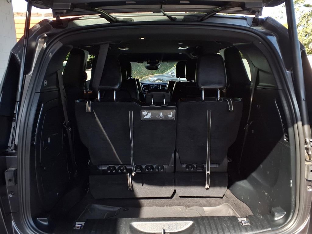 Used 2020 Chrysler Pacifica Limited image 18