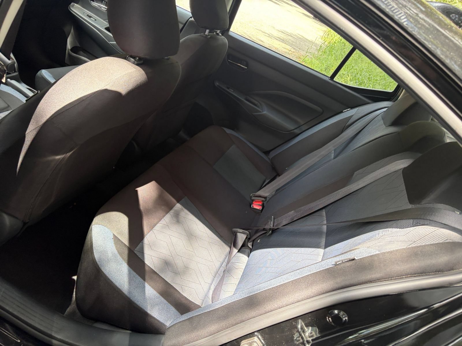 Used 2025 Nissan Versa SV FWD image 37
