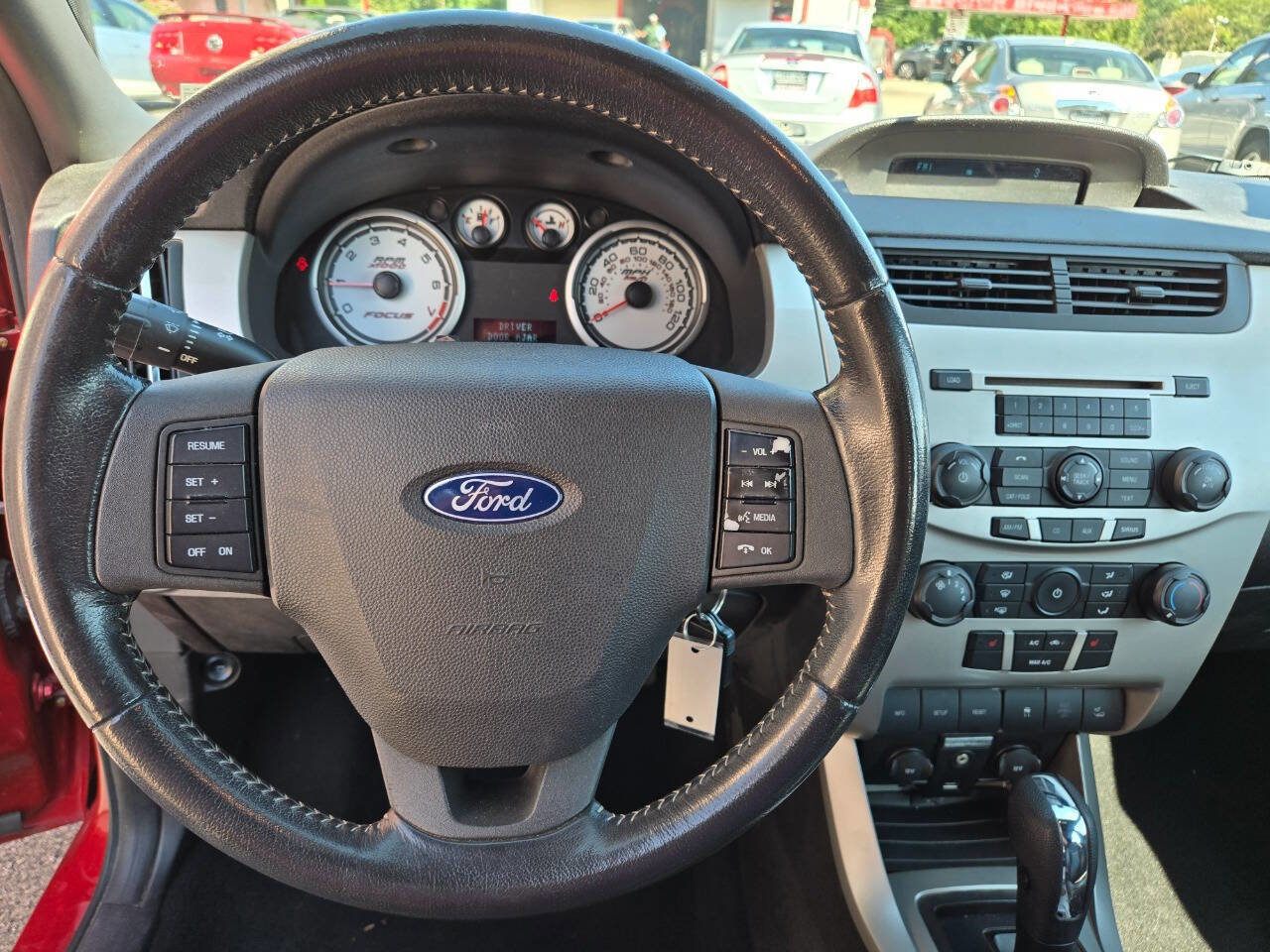 Used 2010 Ford Focus SEL image 17