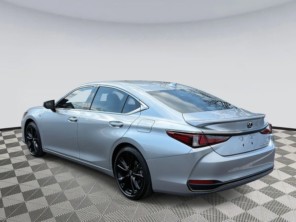 Used 2024 Lexus ES 300h F Sport w/ Accessory Package (Z2) image 4